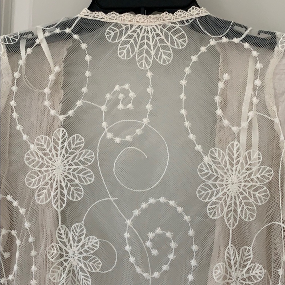 FINAL SALE!!PALE ECRU TOPPER WITH SHEER BACK - Picture 1 of 6